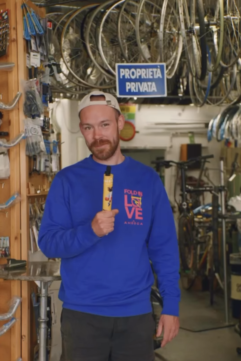 Veloform på Instagram, verkstaden med hjul i taket